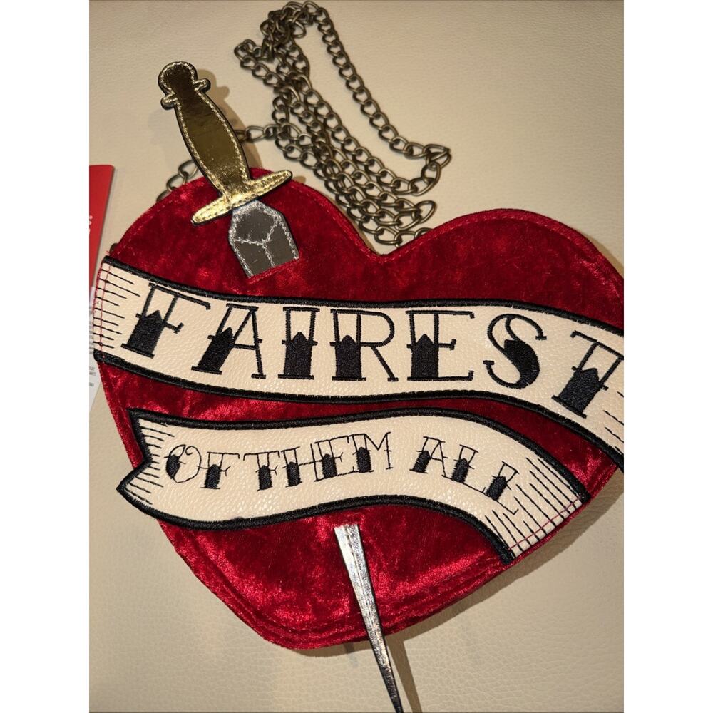 Disney Snow White "Fairest Of Them All" CrossBody Bag, Oh My Disney Red Heart - Picture 2 of 8